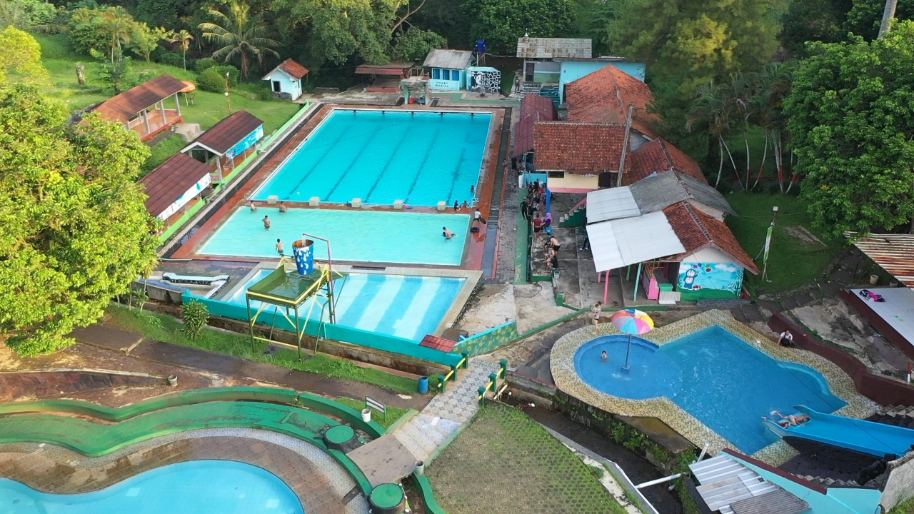 Kolam Renang Ciheuleut